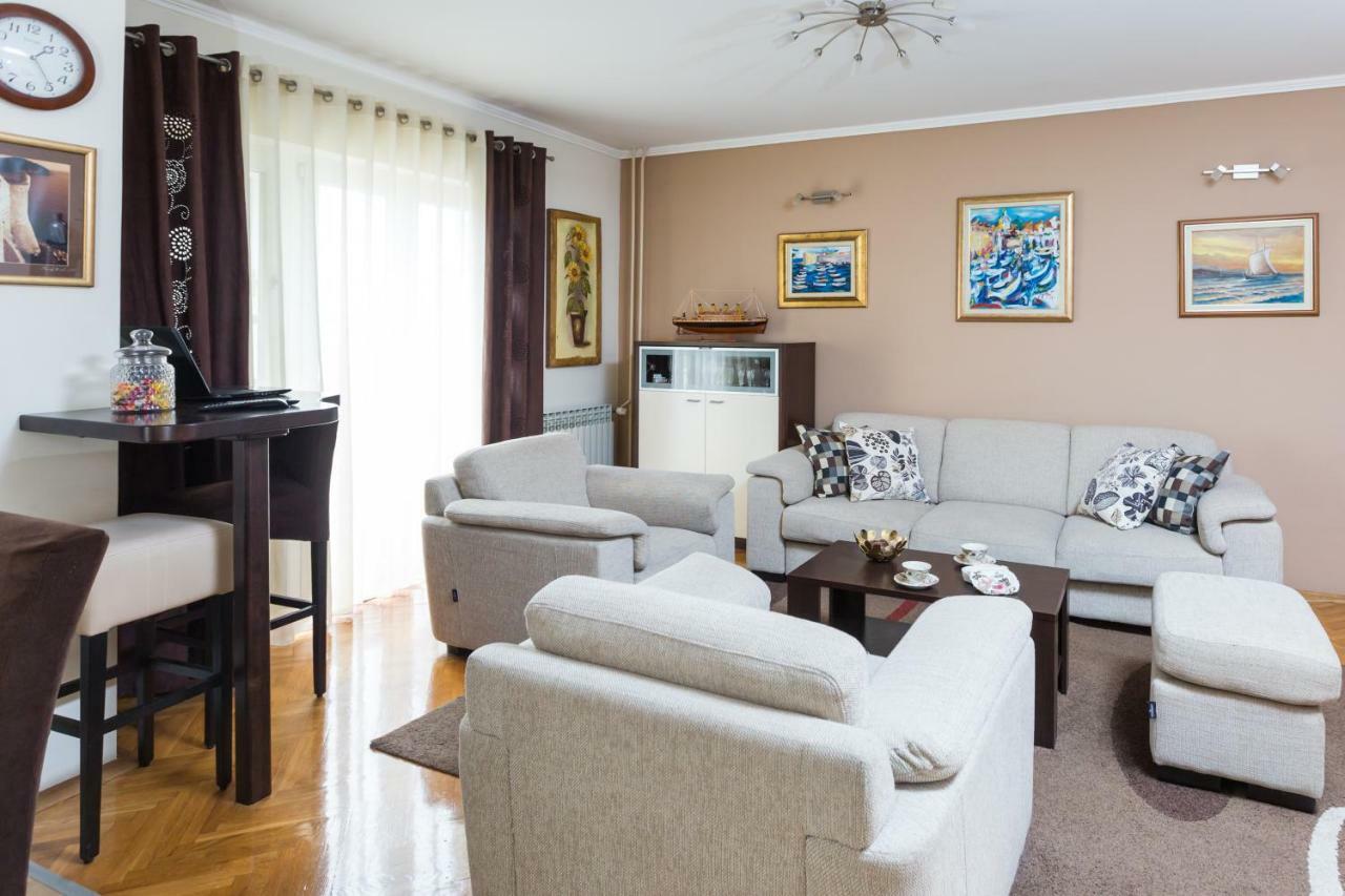 Apartment Spacious Near The Old Town *