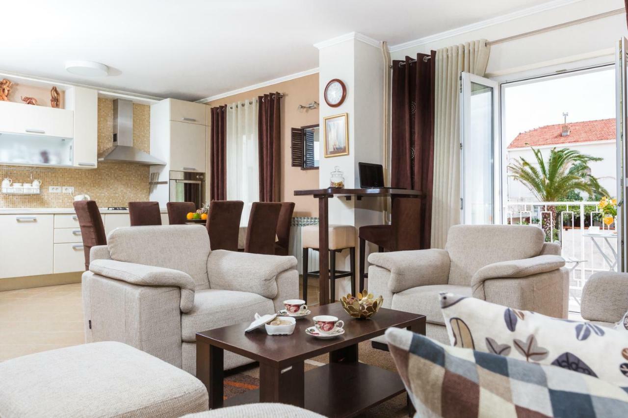 Spacious Near The Old Town